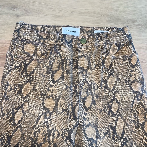 Frame Le High Straight-Leg Python-Print Coated Jeans 26 - Picture 7 of 13